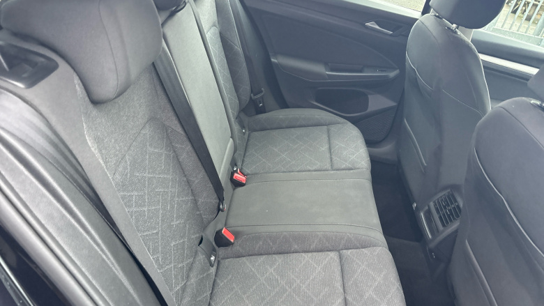 Volkswagen Golf 2.0 TDI Life 5dr Diesel Hatchback